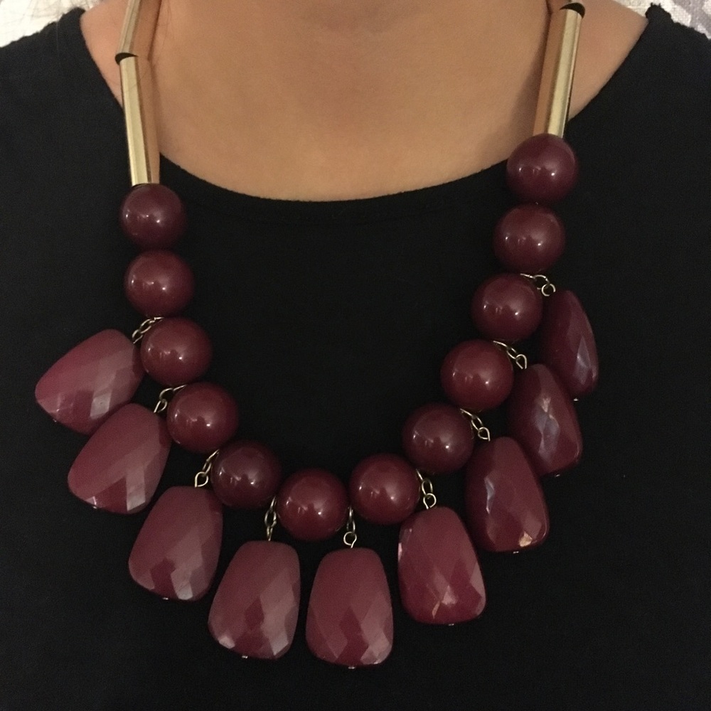 Beautiful Necklace - Picture 2 of 2